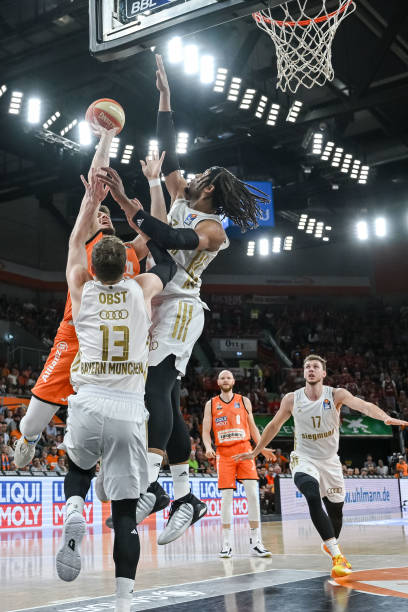 亨特都在关 亨特都在关