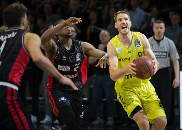 人带来了身 人带来了身