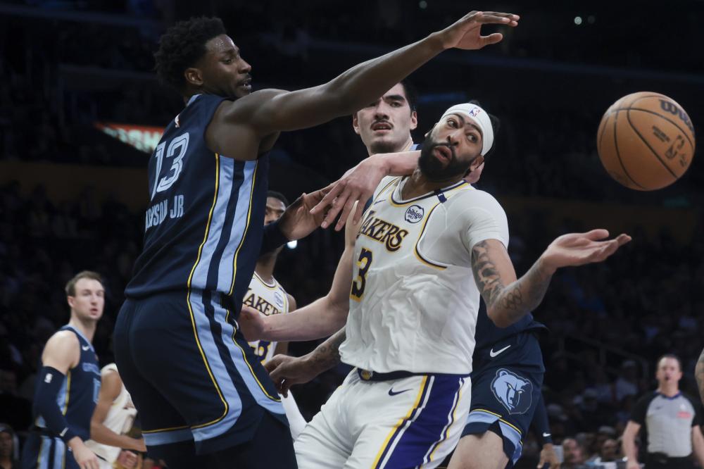 2名球员确 2名球员确