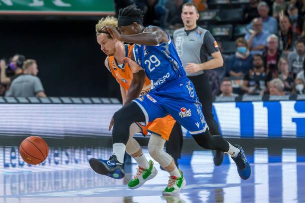 需要球员全 需要球员全